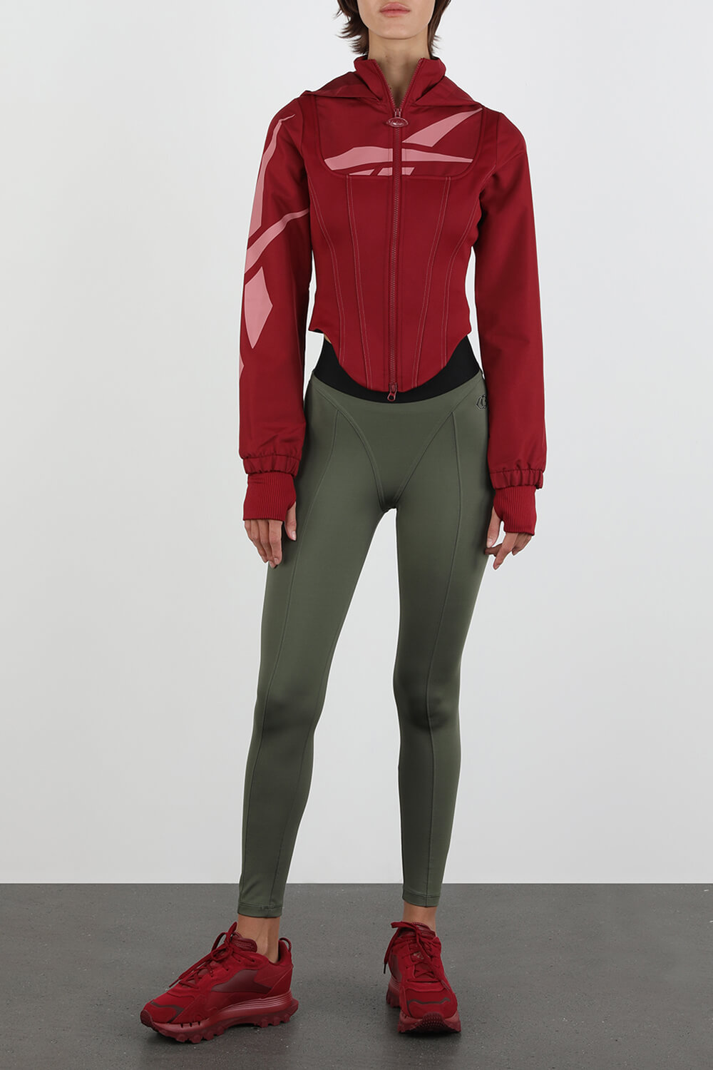 קארדי בי X ריבוק ז'קט ספורטיבי בצבע אדום